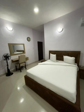 Bots Luxury Apartment